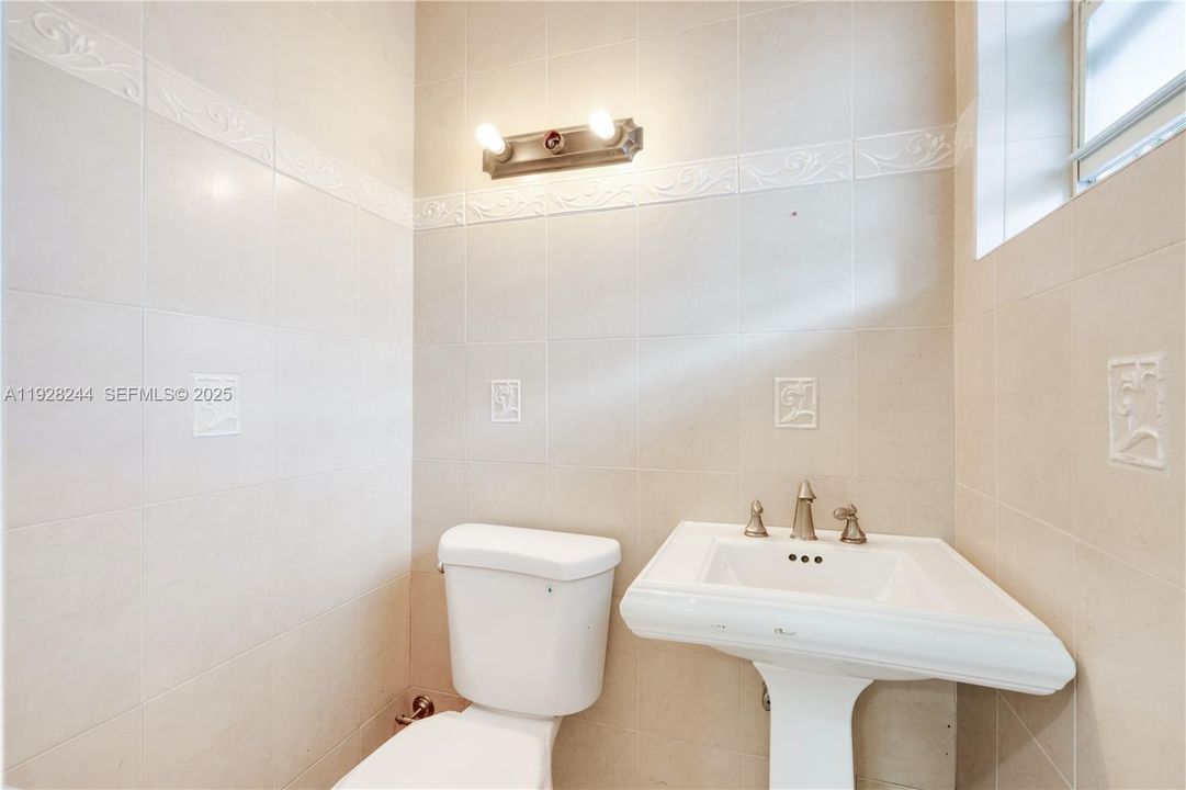 En Venta: $499,000 (3 camas, 1 baños, 1332 Pies cuadrados)