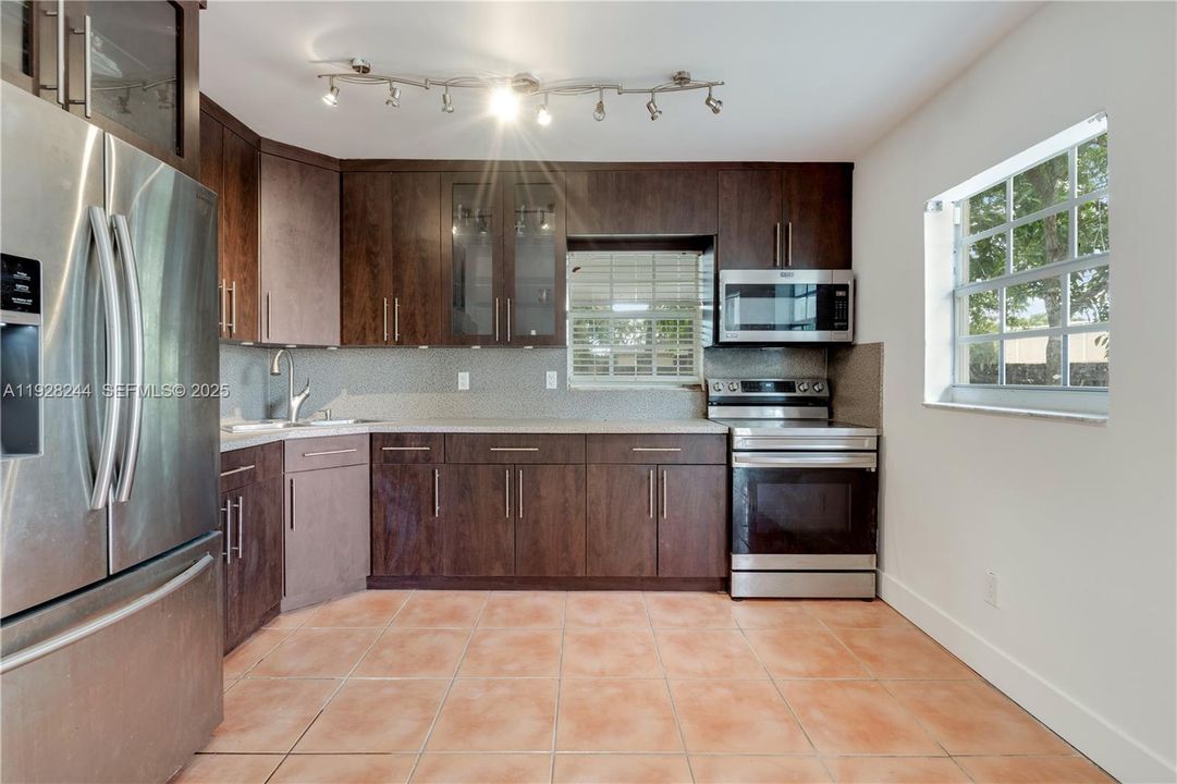 En Venta: $499,000 (3 camas, 1 baños, 1332 Pies cuadrados)