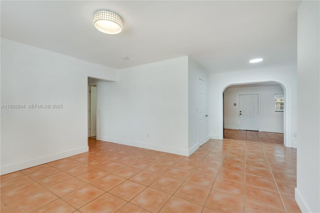 En Venta: $499,000 (3 camas, 1 baños, 1332 Pies cuadrados)