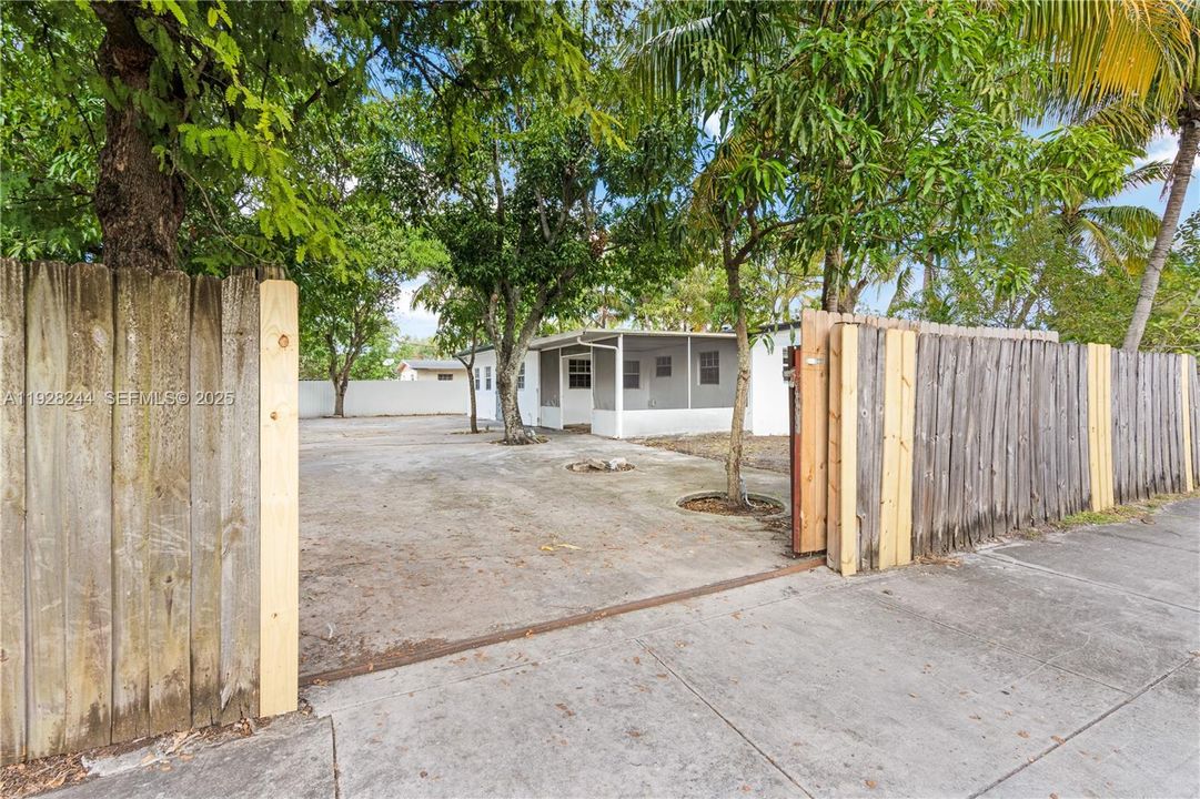 En Venta: $499,000 (3 camas, 1 baños, 1332 Pies cuadrados)