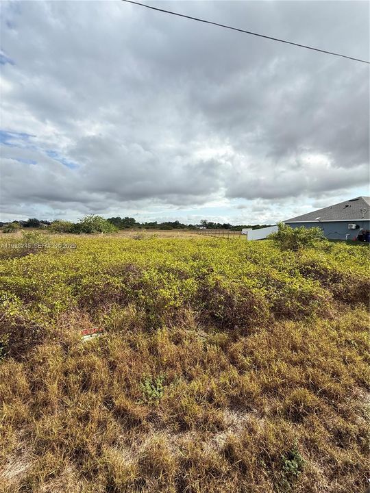 待售: $28,500 (0.50 acres)