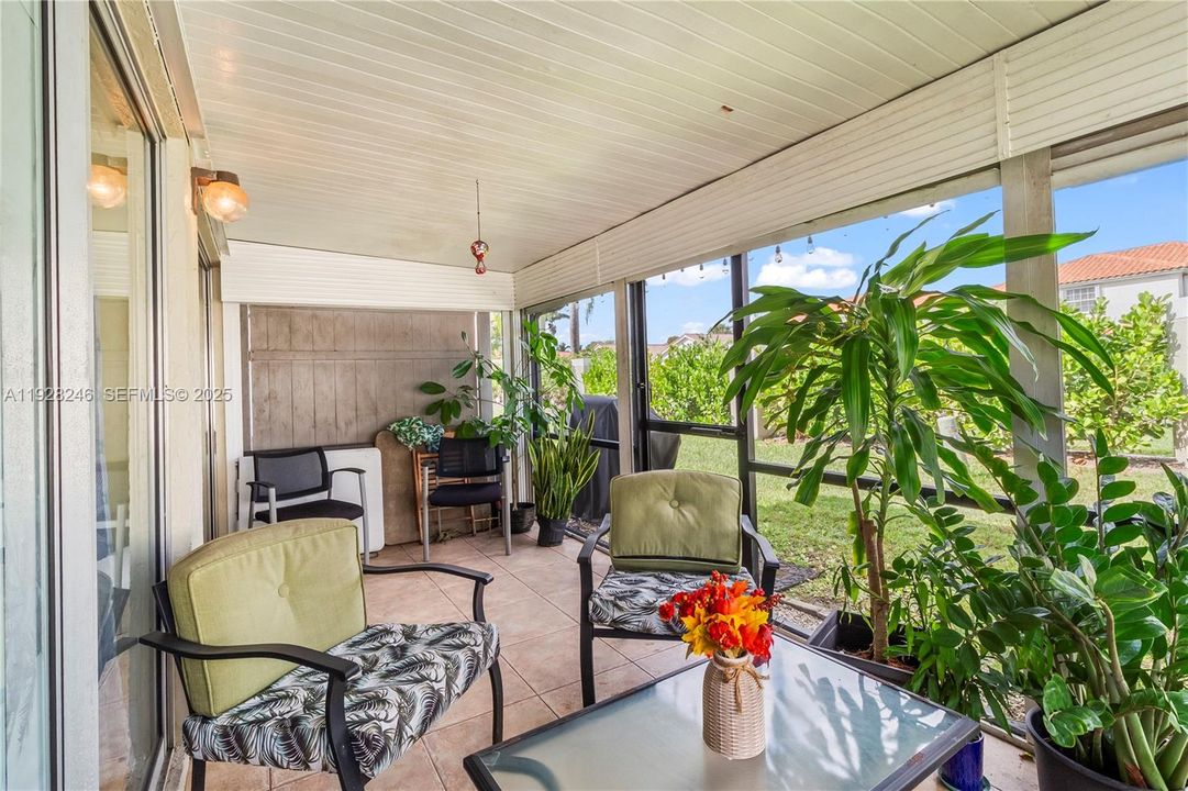 For Rent: $3,800 (3 beds, 2 baths, 1395 Square Feet)