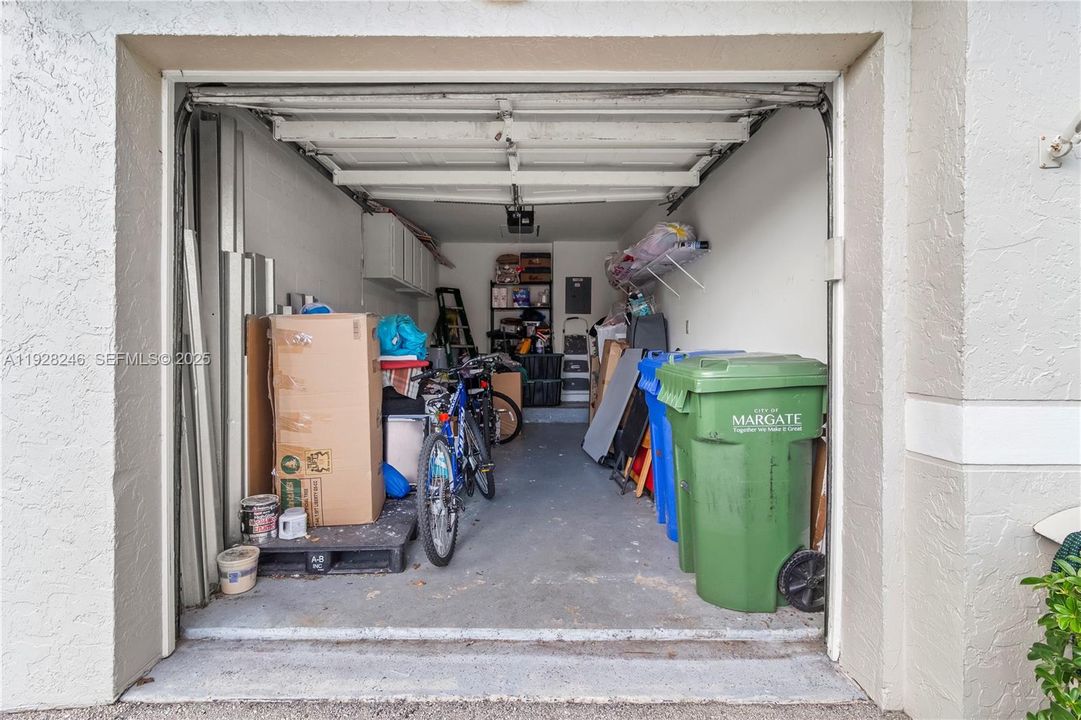 For Rent: $3,800 (3 beds, 2 baths, 1395 Square Feet)