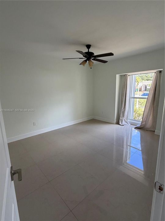 В аренду: $3,200 (3 спален, 2 ванн, 1333 Квадратных фут)