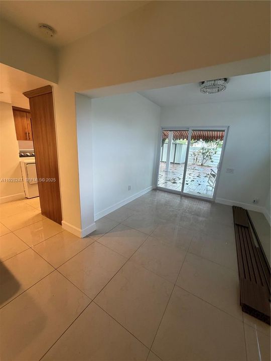 В аренду: $3,200 (3 спален, 2 ванн, 1333 Квадратных фут)