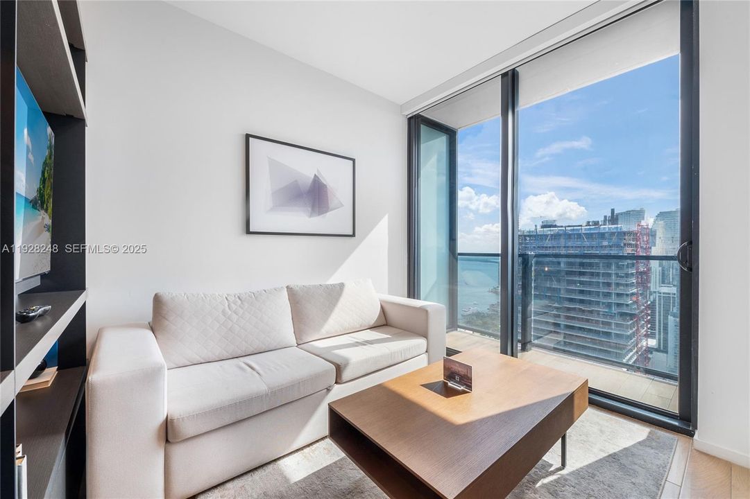 待售: $459,900 (0 贝兹, 1 浴室, 362 平方英尺)