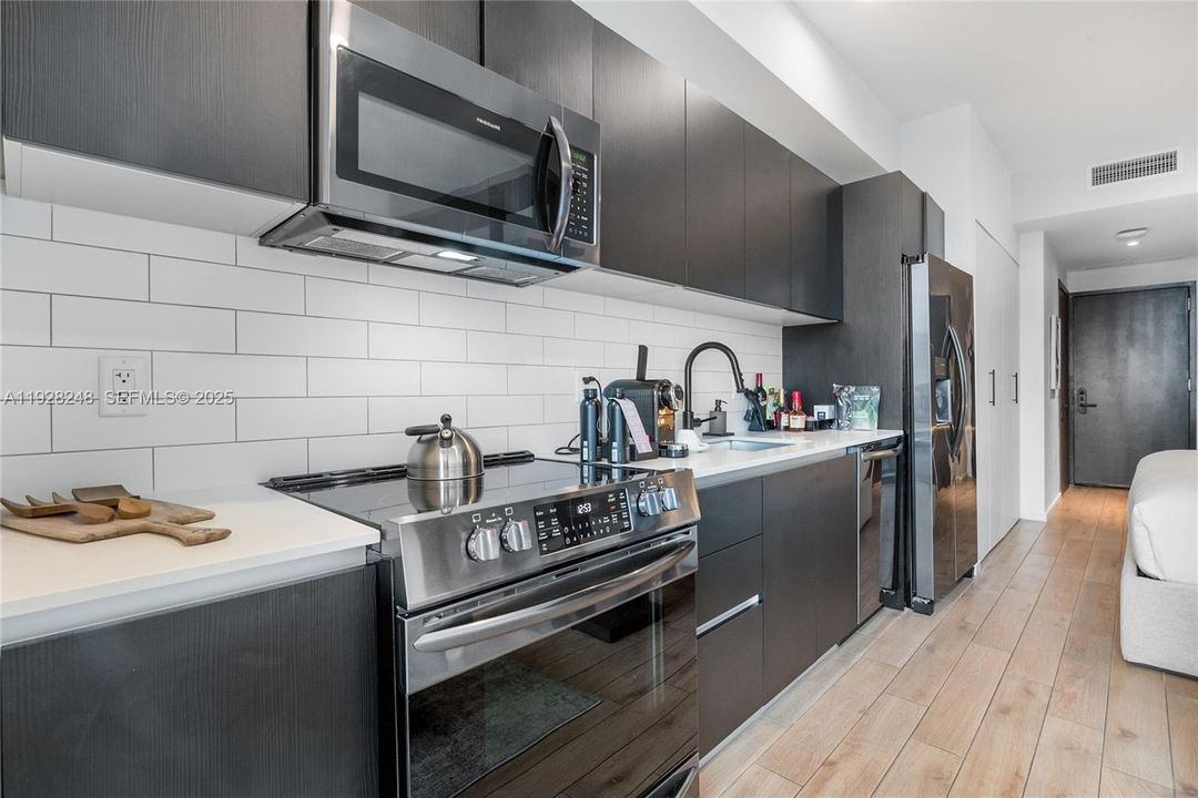 待售: $459,900 (0 贝兹, 1 浴室, 362 平方英尺)