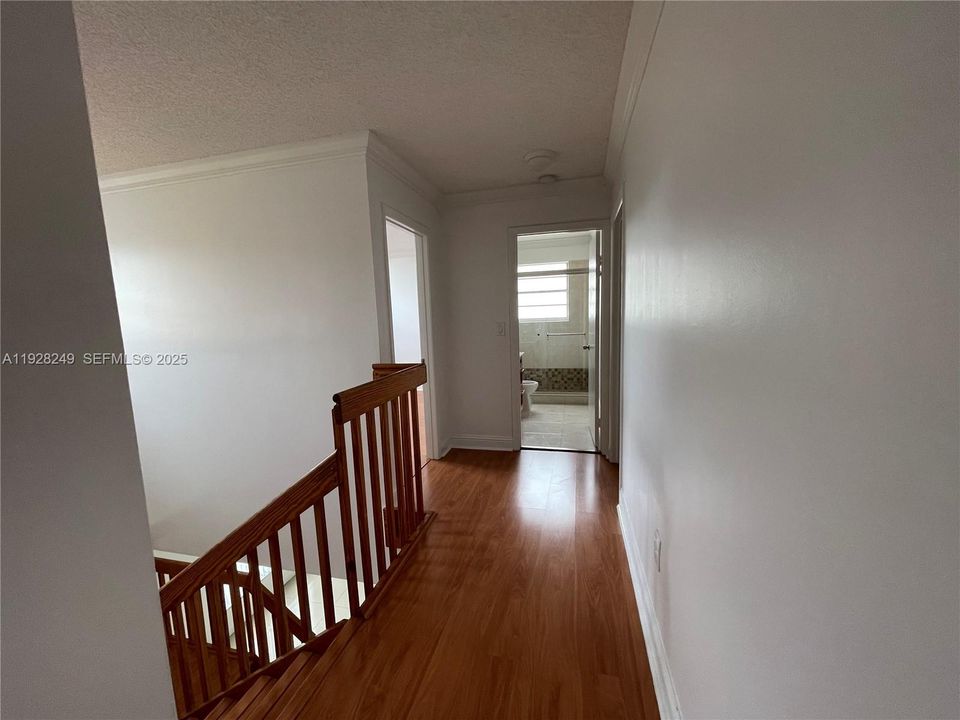 En Renta: $4,150 (4 camas, 2 baños, 1974 Pies cuadrados)