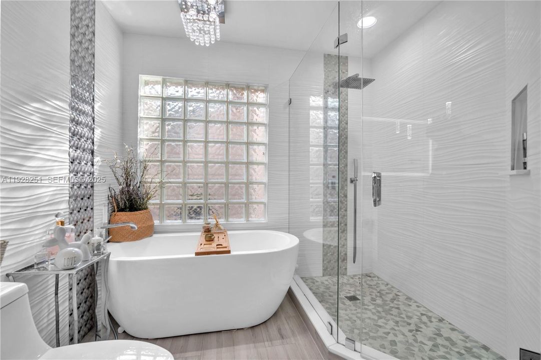 For Sale: $627,000 (3 beds, 2 baths, 1784 Square Feet)