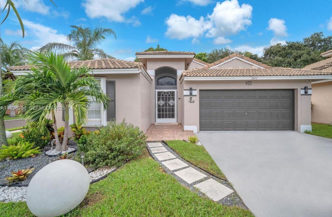 For Sale: $627,000 (3 beds, 2 baths, 1784 Square Feet)