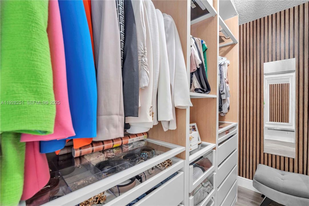 For Sale: $627,000 (3 beds, 2 baths, 1784 Square Feet)