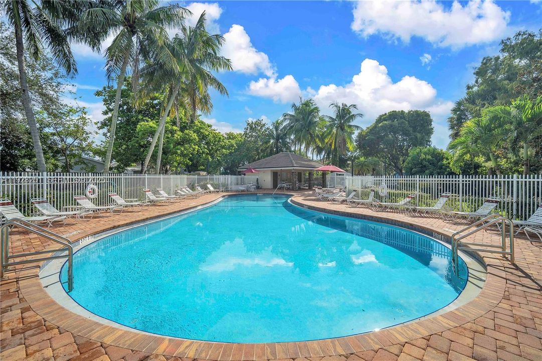 For Sale: $627,000 (3 beds, 2 baths, 1784 Square Feet)