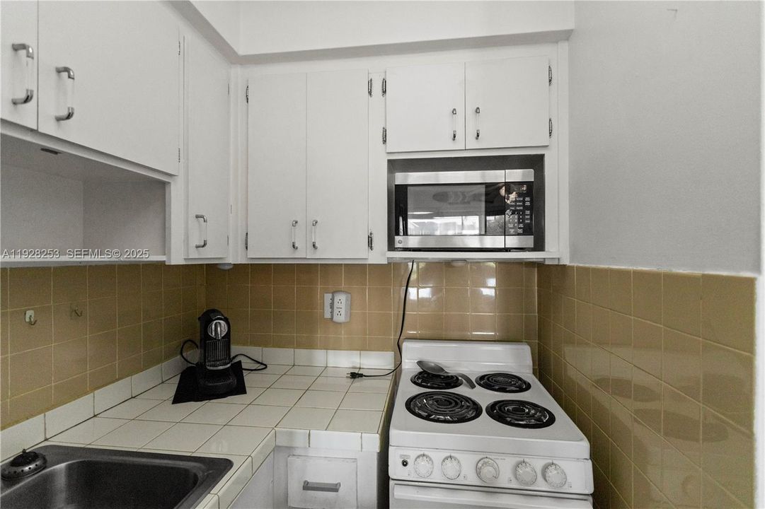 待售: $109,900 (1 贝兹, 1 浴室, 600 平方英尺)