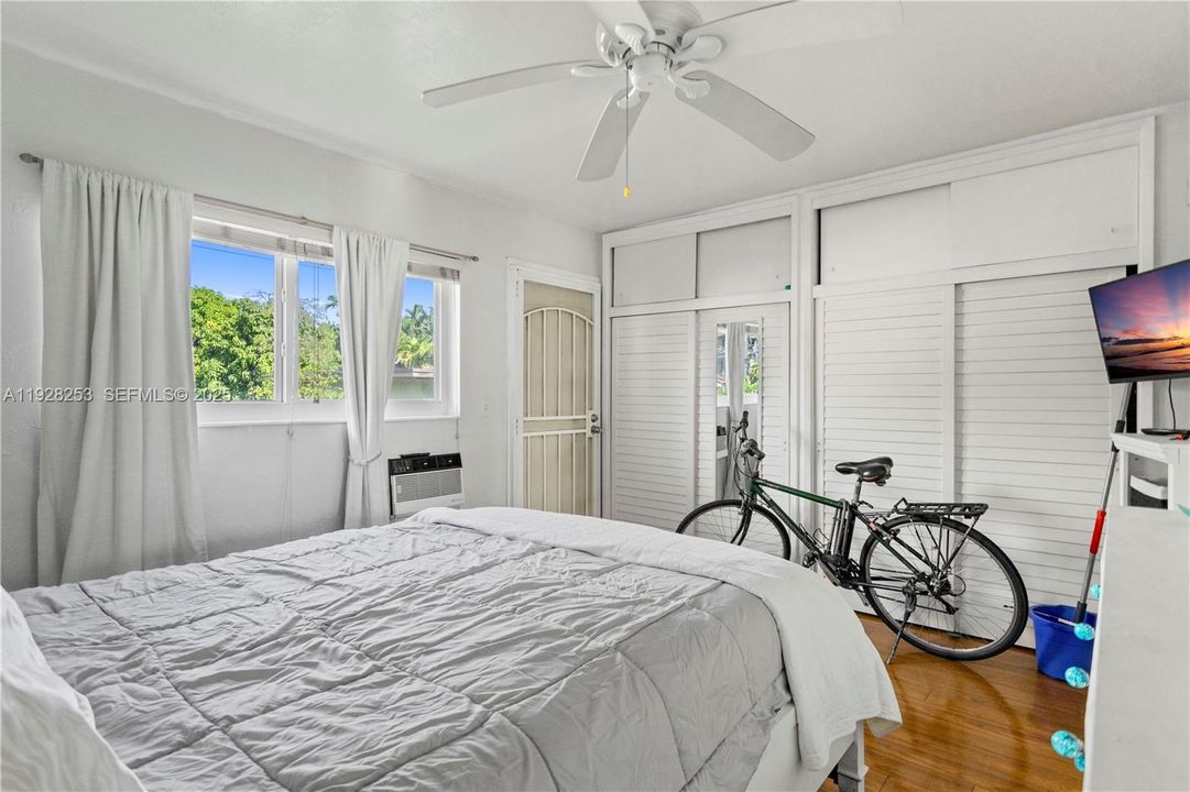 待售: $109,900 (1 贝兹, 1 浴室, 600 平方英尺)