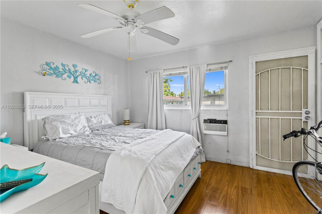 待售: $109,900 (1 贝兹, 1 浴室, 600 平方英尺)