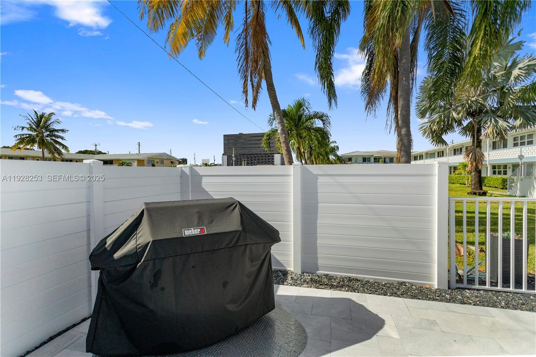 待售: $109,900 (1 贝兹, 1 浴室, 600 平方英尺)