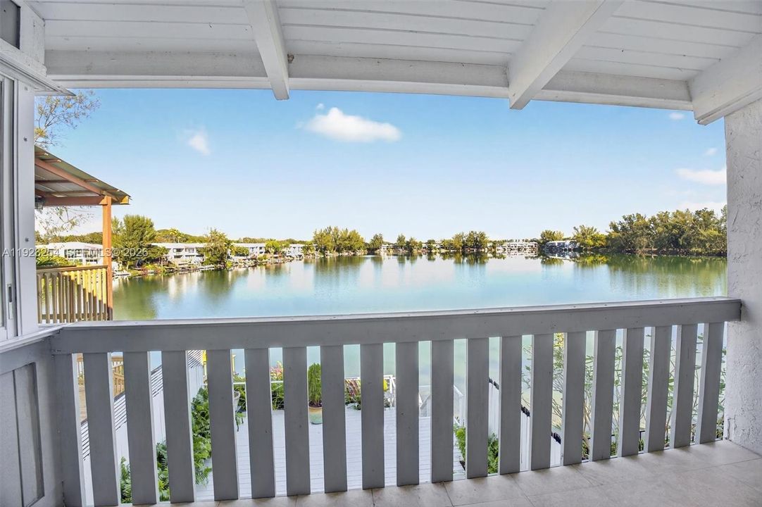 На продажу: $960,000 (3 спален, 2 ванн, 1923 Квадратных фут)