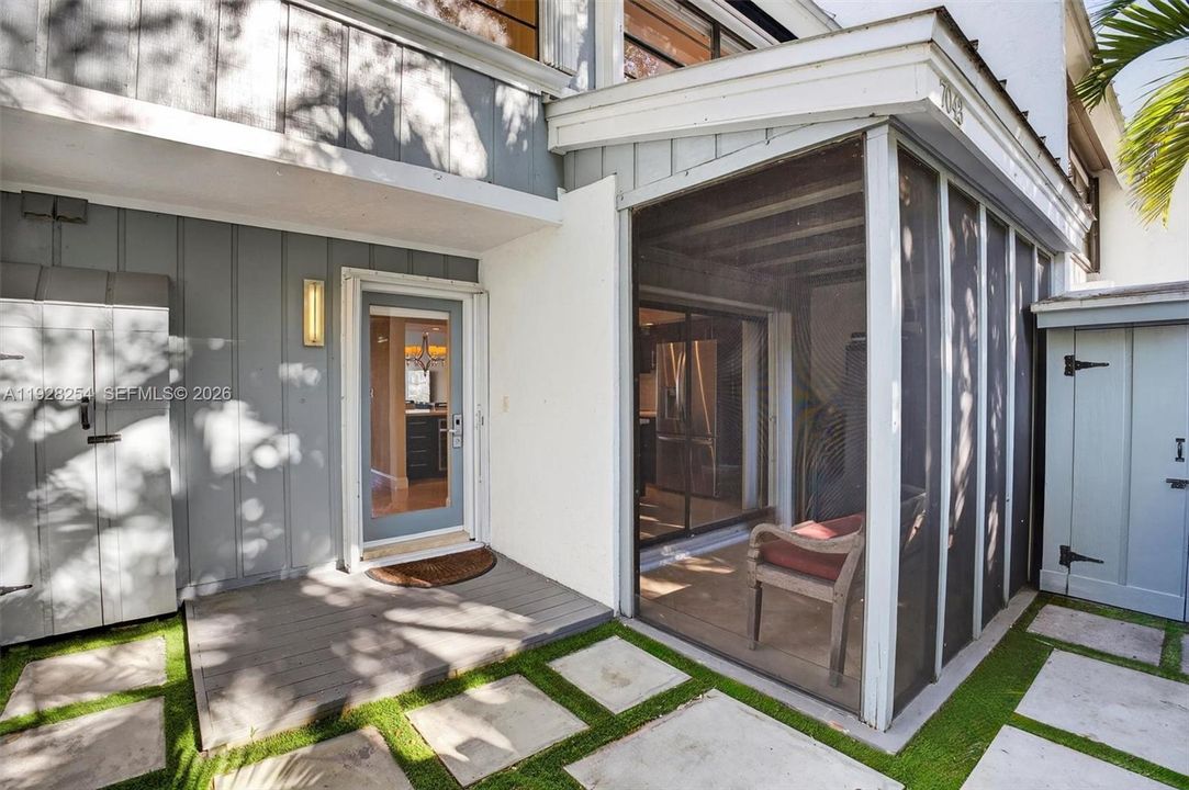 На продажу: $960,000 (3 спален, 2 ванн, 1923 Квадратных фут)