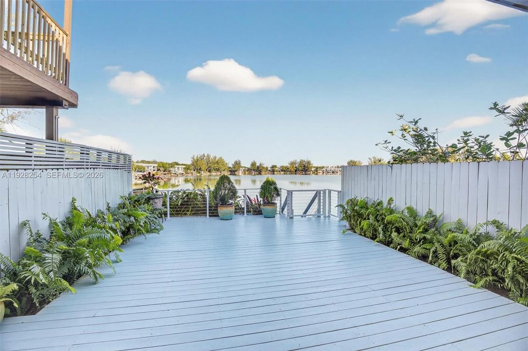 На продажу: $960,000 (3 спален, 2 ванн, 1923 Квадратных фут)