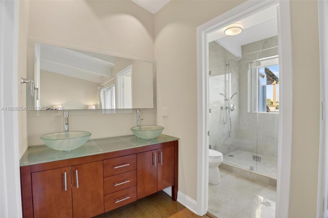 На продажу: $960,000 (3 спален, 2 ванн, 1923 Квадратных фут)