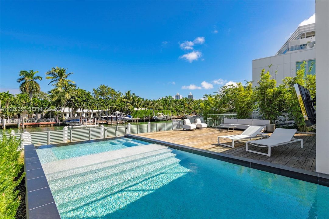 待售: $9,249,000 (4 贝兹, 4 浴室, 4257 平方英尺)