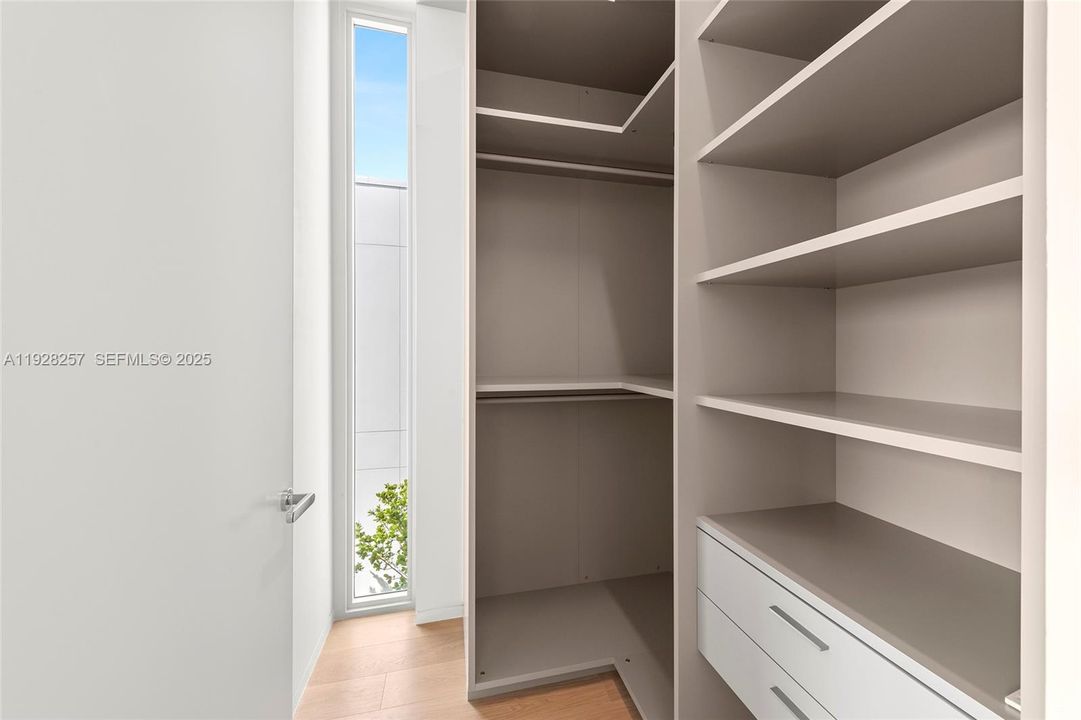 待售: $9,249,000 (4 贝兹, 4 浴室, 4257 平方英尺)