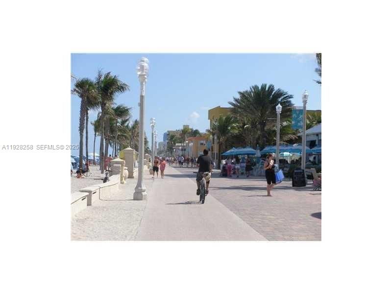 На продажу: $220,000 (1 спален, 1 ванн, 719 Квадратных фут)