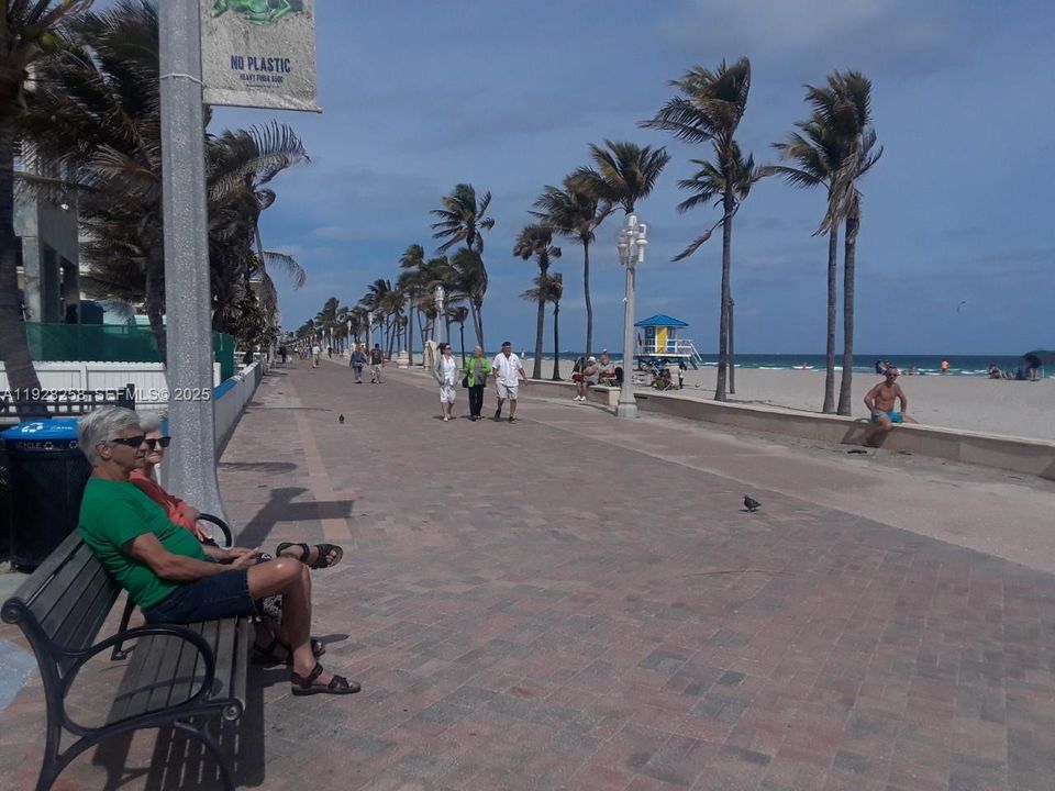 На продажу: $220,000 (1 спален, 1 ванн, 719 Квадратных фут)