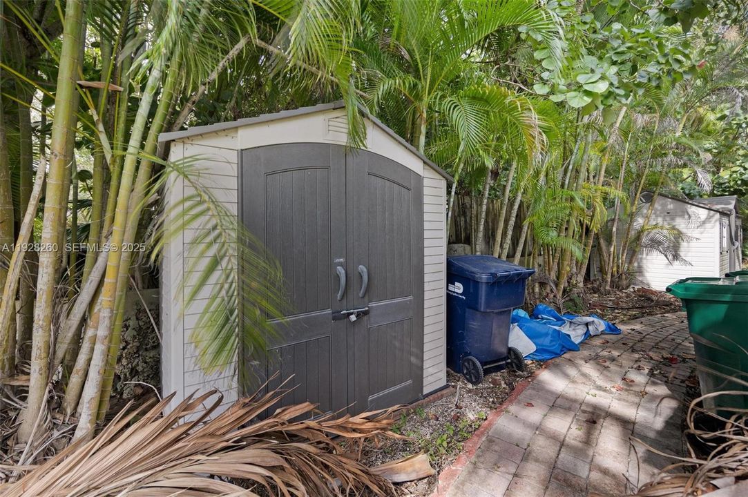 На продажу: $949,000 (5 спален, 3 ванн, 3539 Квадратных фут)