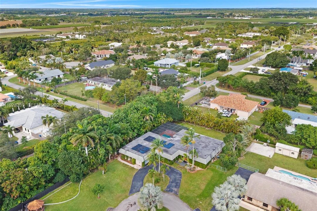 На продажу: $949,000 (5 спален, 3 ванн, 3539 Квадратных фут)