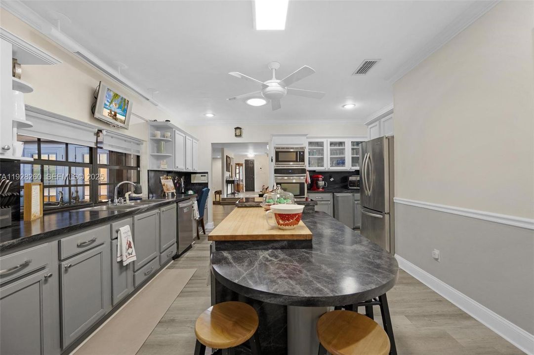 На продажу: $949,000 (5 спален, 3 ванн, 3539 Квадратных фут)