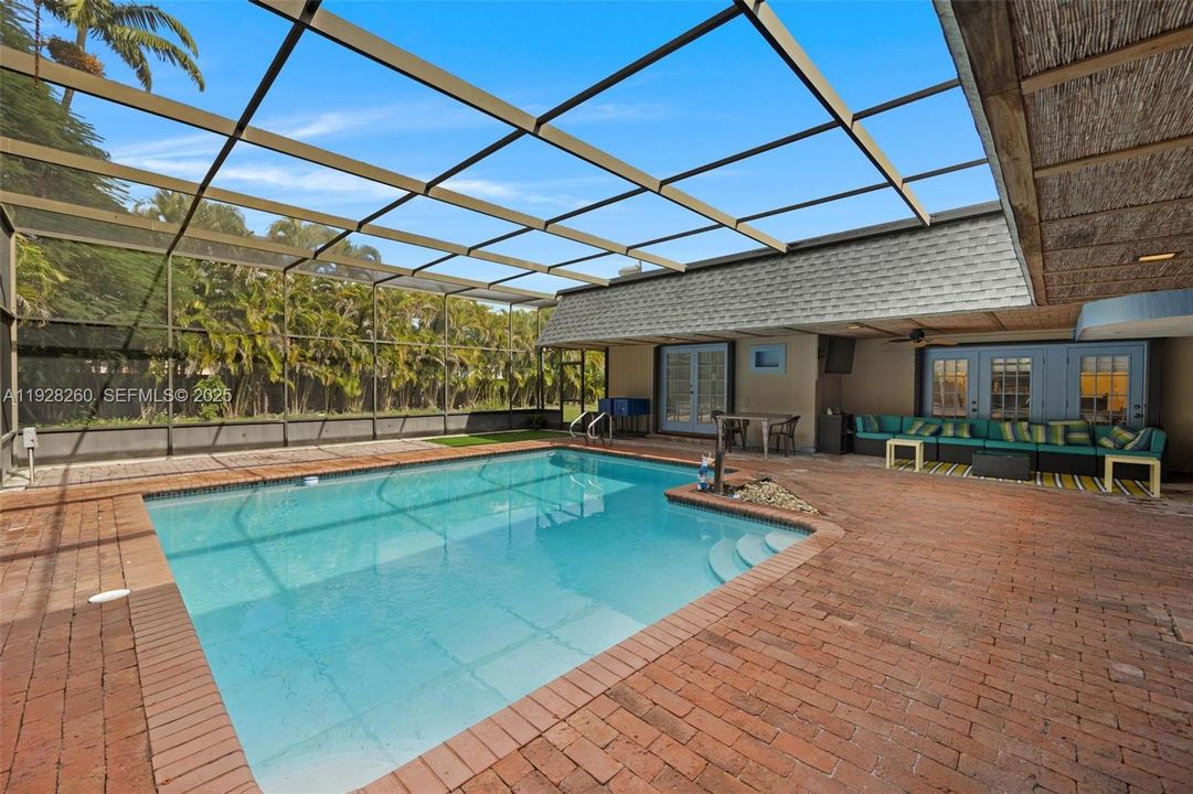 На продажу: $949,000 (5 спален, 3 ванн, 3539 Квадратных фут)