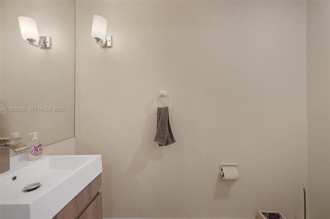 На продажу: $949,000 (5 спален, 3 ванн, 3539 Квадратных фут)