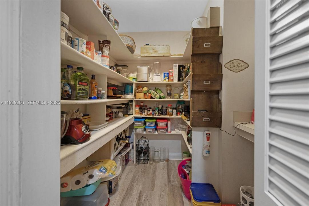 На продажу: $949,000 (5 спален, 3 ванн, 3539 Квадратных фут)