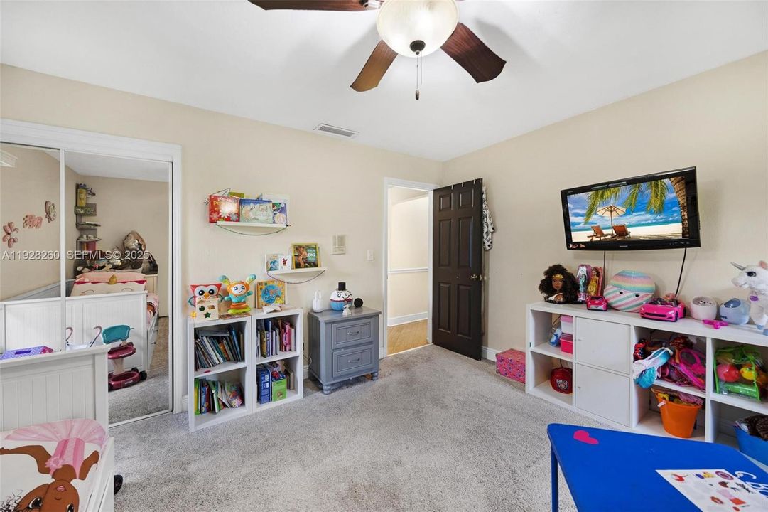 На продажу: $949,000 (5 спален, 3 ванн, 3539 Квадратных фут)