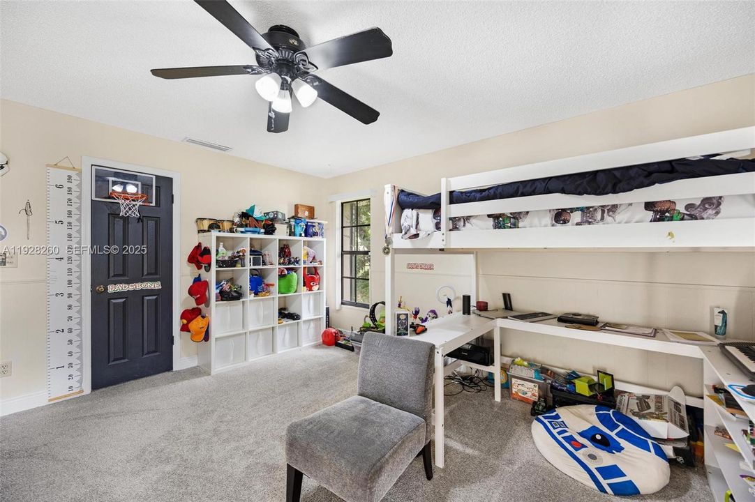 На продажу: $949,000 (5 спален, 3 ванн, 3539 Квадратных фут)