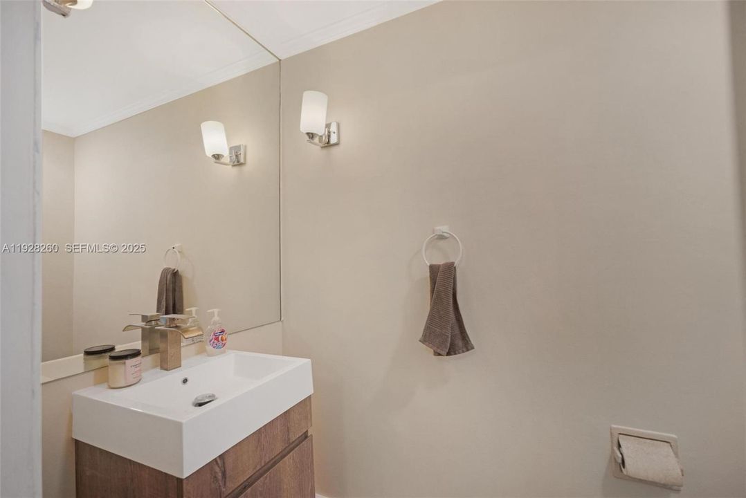 На продажу: $949,000 (5 спален, 3 ванн, 3539 Квадратных фут)