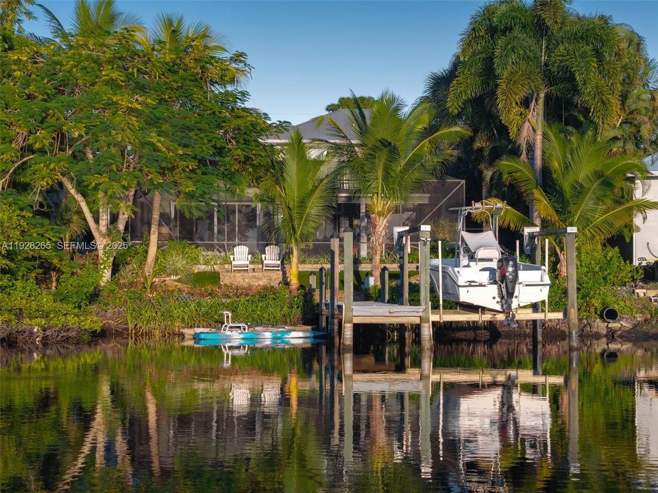 出租: $13,500 (4 贝兹, 2 浴室, 2489 平方英尺)