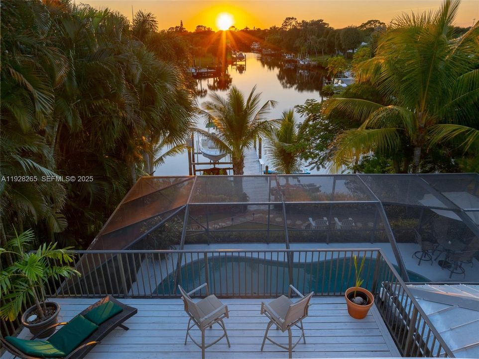 出租: $13,500 (4 贝兹, 2 浴室, 2489 平方英尺)