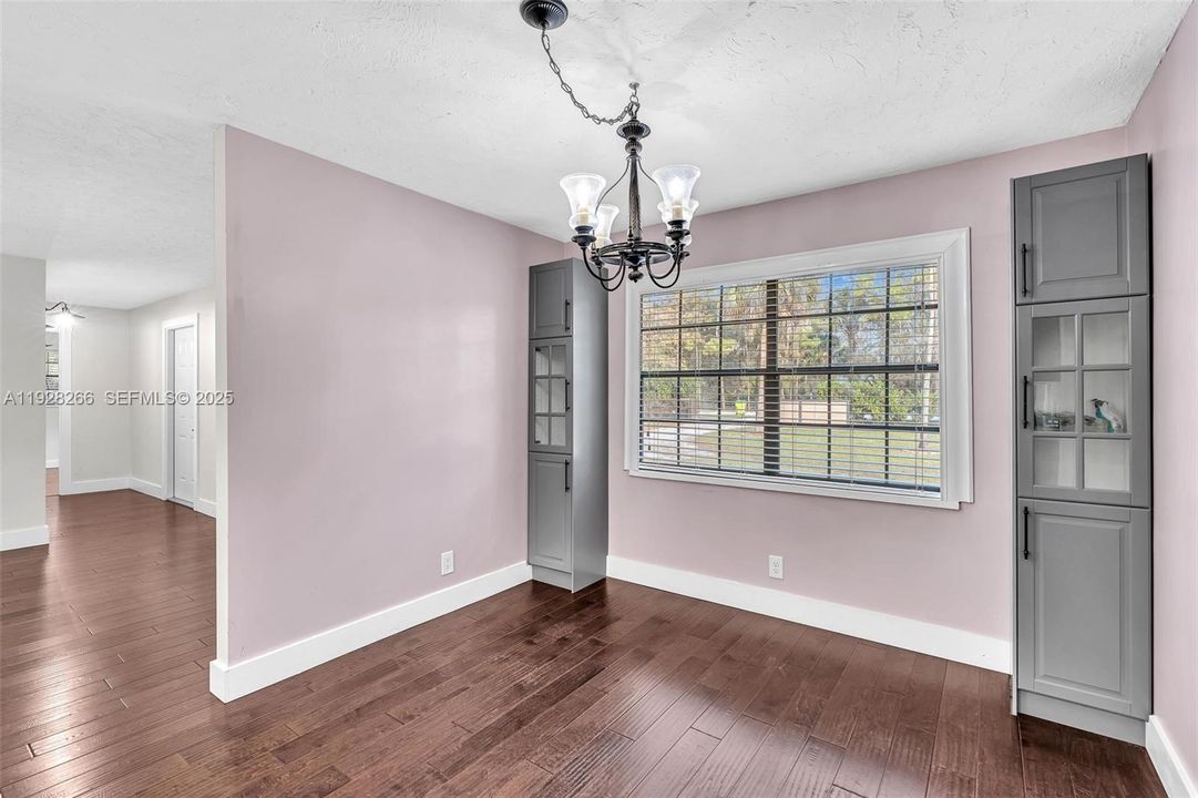 En Venta: $829,997 (3 camas, 2 baños, 2029 Pies cuadrados)