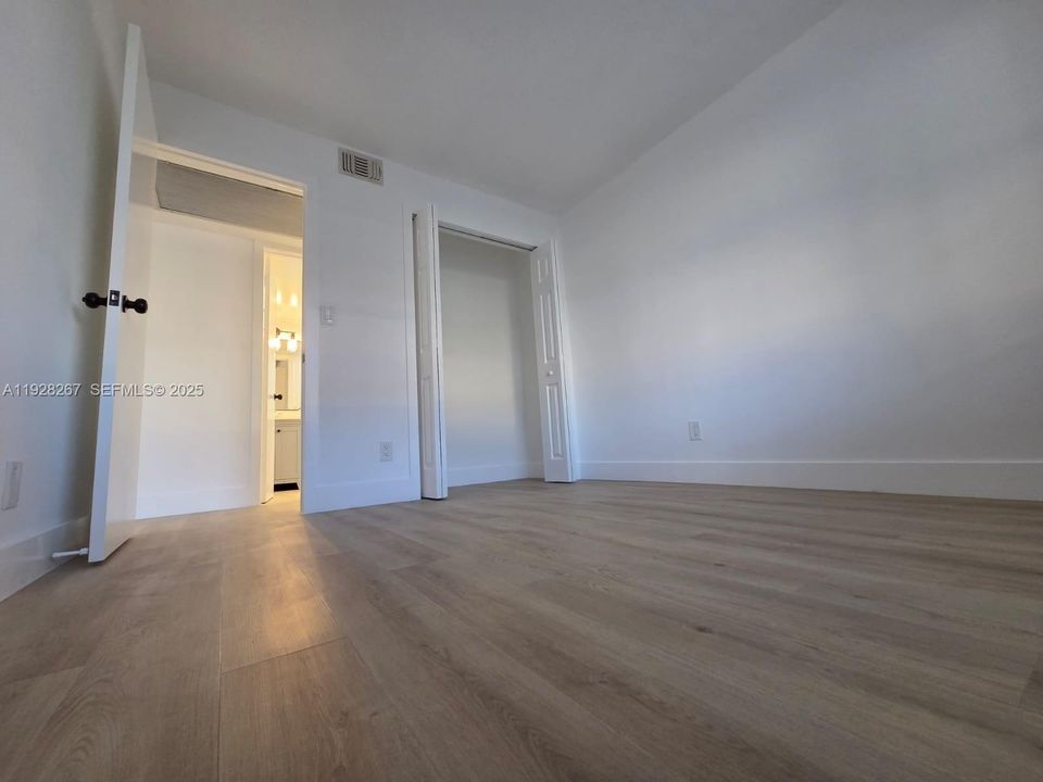 For Rent: $1,950 (2 beds, 2 baths, 760 Square Feet)