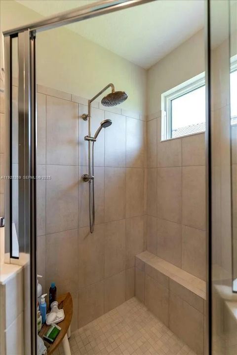 На продажу: $430,000 (2 спален, 2 ванн, 1777 Квадратных фут)