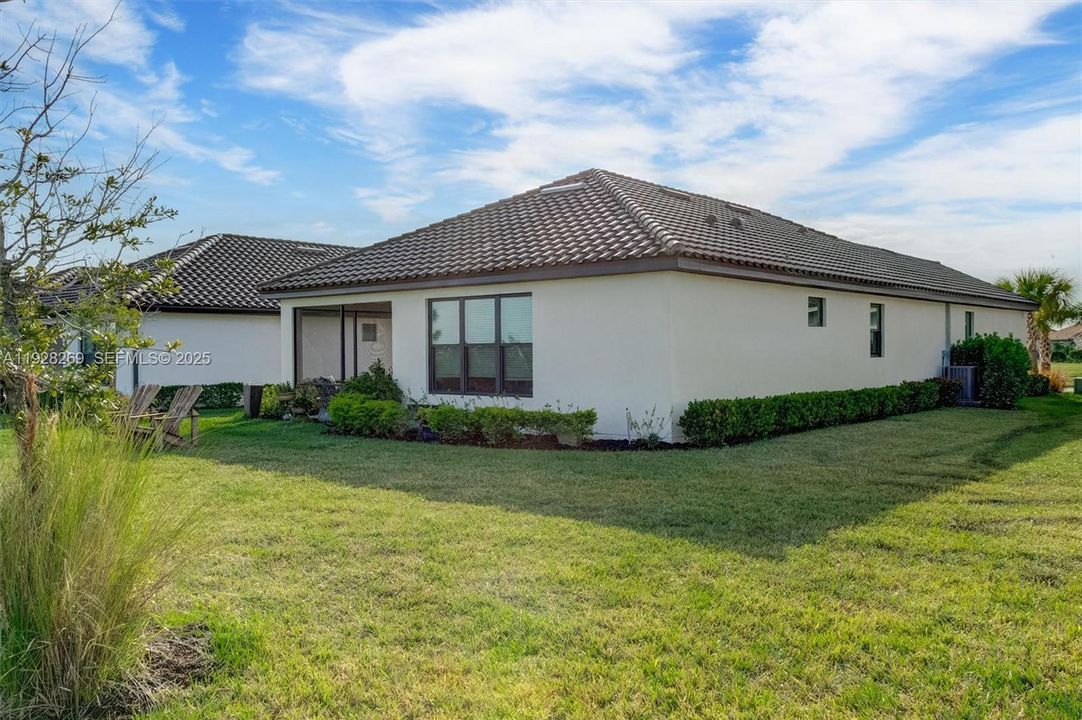 На продажу: $430,000 (2 спален, 2 ванн, 1777 Квадратных фут)