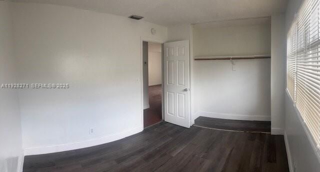 For Rent: $1,800 (2 beds, 1 baths, 900 Square Feet)