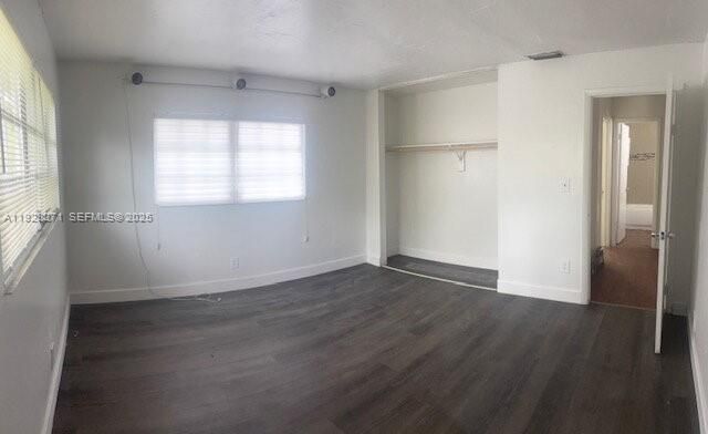 For Rent: $1,800 (2 beds, 1 baths, 900 Square Feet)