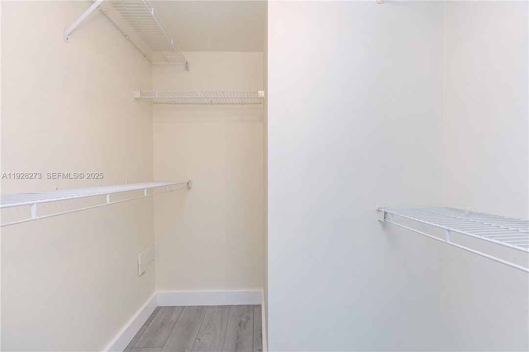 В аренду: $1,995 (1 спален, 1 ванн, 755 Квадратных фут)