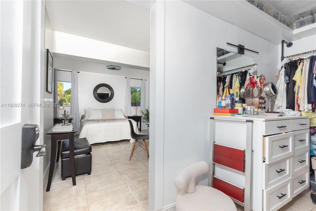 For Sale: $825,000 (3 beds, 2 baths, 1839 Square Feet)