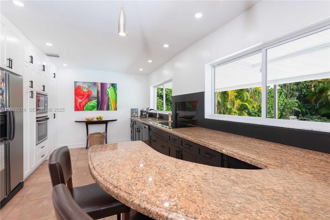 For Sale: $825,000 (3 beds, 2 baths, 1839 Square Feet)