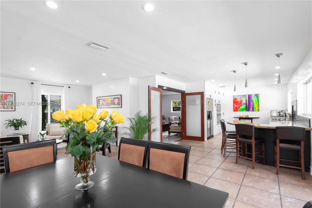 For Sale: $825,000 (3 beds, 2 baths, 1839 Square Feet)