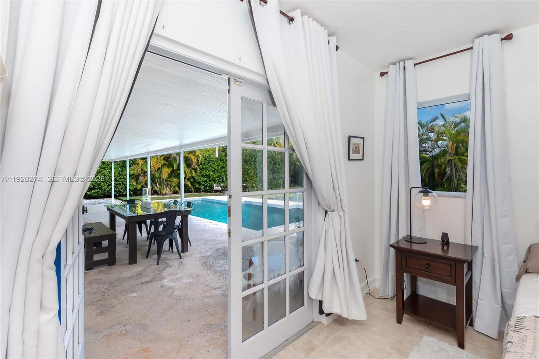 For Sale: $825,000 (3 beds, 2 baths, 1839 Square Feet)